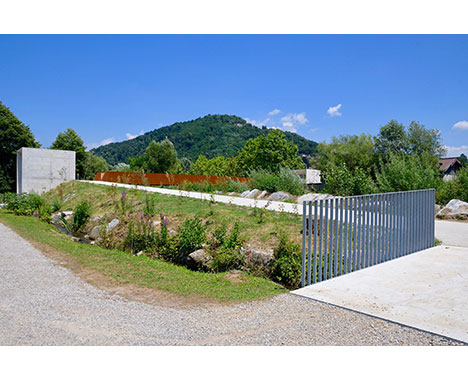 Passerella ciclo-pedonale sul fiume Vedeggio, Ticino, Svizzera